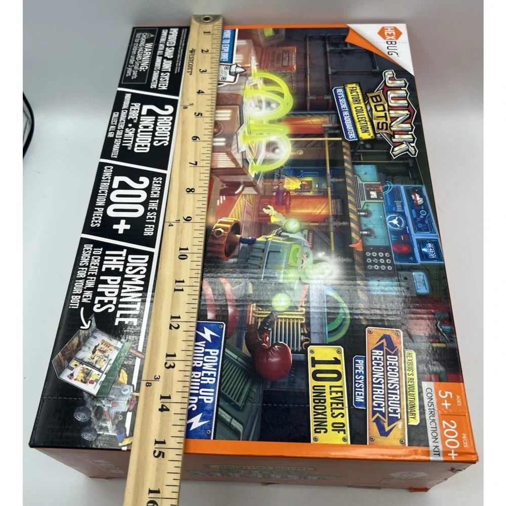 HEXBUG Junk Bots Factory Collection Rev's Secret Headquarters 200+ Pieces Set